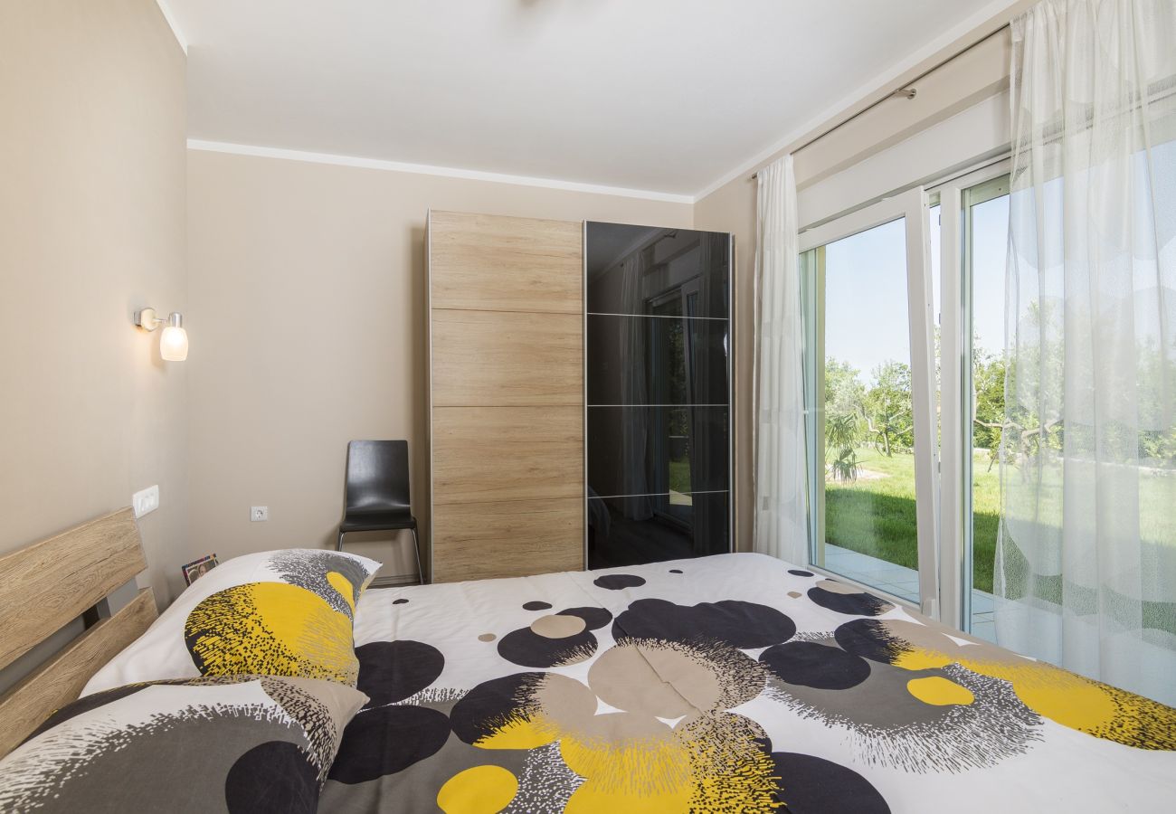Villa in Kapelica - Wunderschönes Villa Lands mit privatem Pool