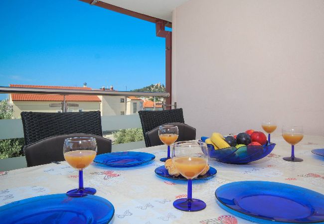 Ferienwohnung in Tribunj - Apartment Mara - Apartment mit zwei Schlafzimmern Ferienwohnung in Tribunj - Apartment Mara - Apartment mit zwei Schlafzimmern