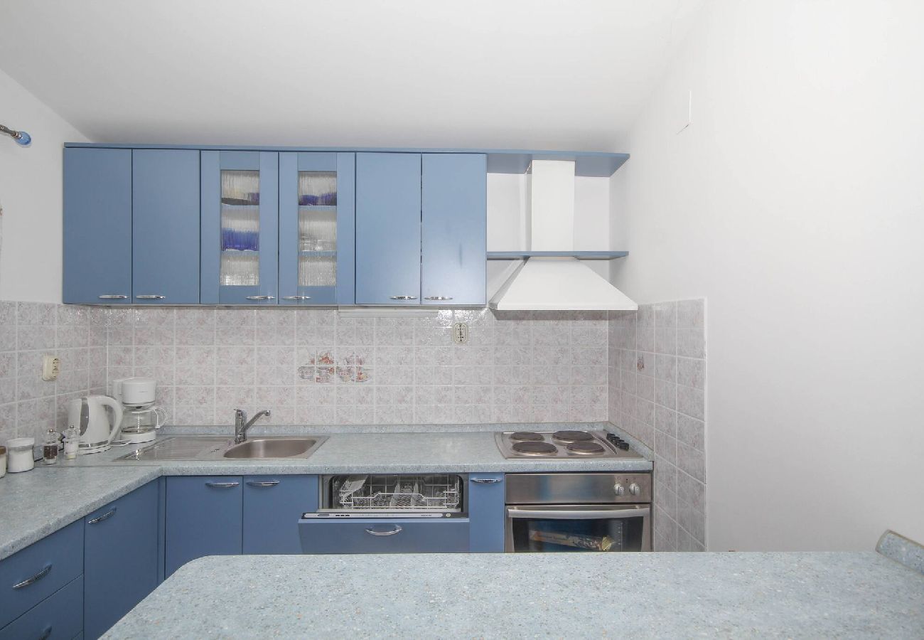 Ferienwohnung in Tribunj - Apartment Mara - Apartment mit zwei Schlafzimmern