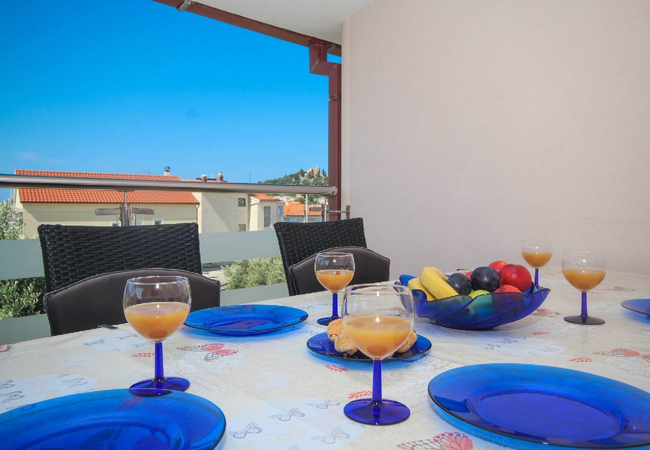 Ferienwohnung in Tribunj - Apartment Mara - Apartment mit zwei Schlafzimmern