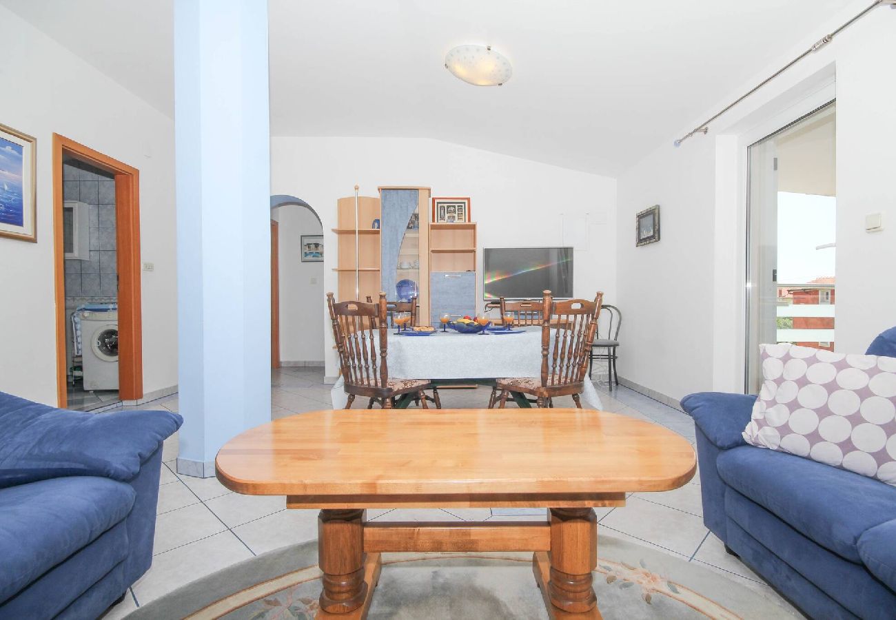 Ferienwohnung in Tribunj - Apartment Mara - Apartment mit zwei Schlafzimmern