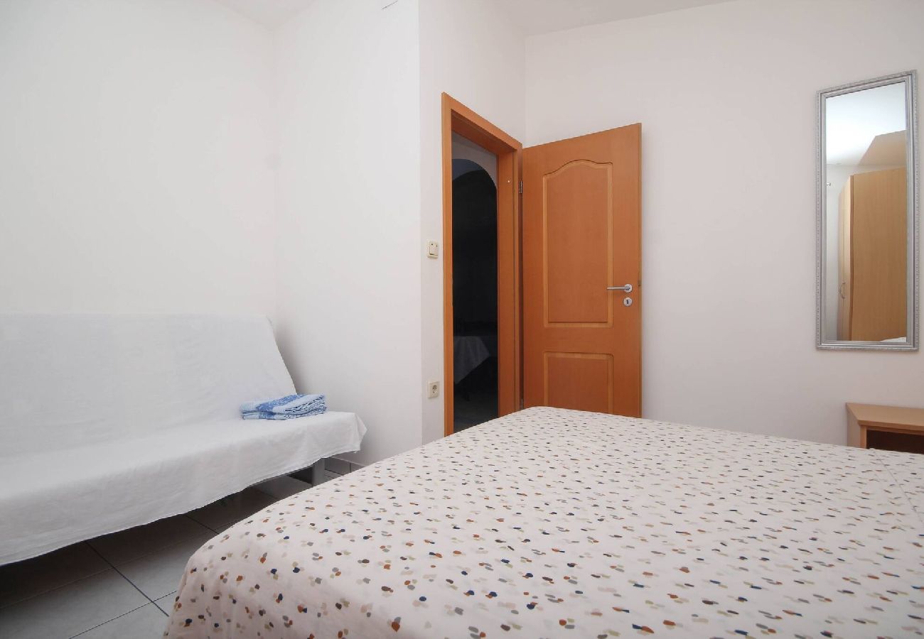 Ferienwohnung in Tribunj - Apartment Mara - Apartment mit zwei Schlafzimmern