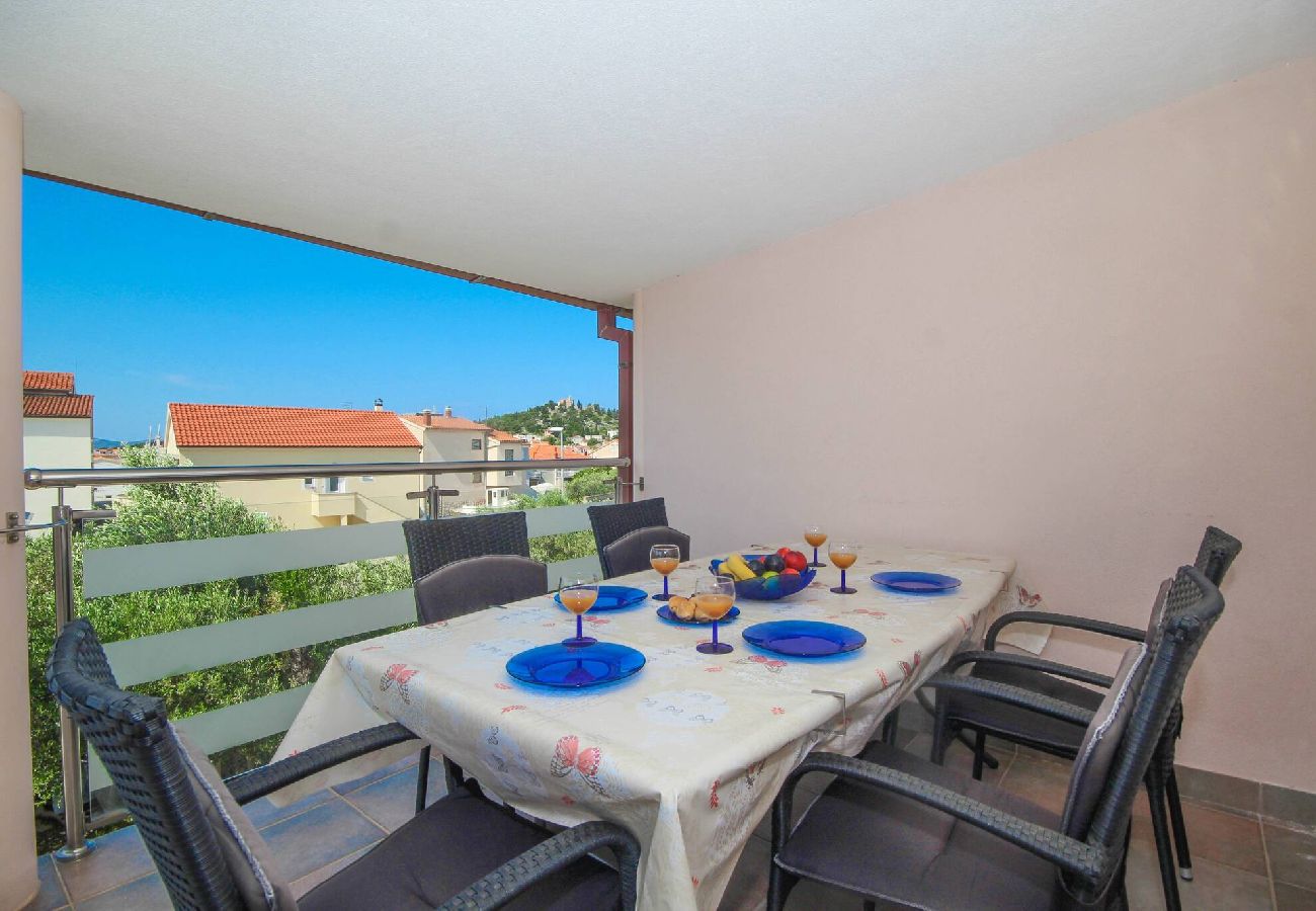 Ferienwohnung in Tribunj - Apartment Mara - Apartment mit zwei Schlafzimmern