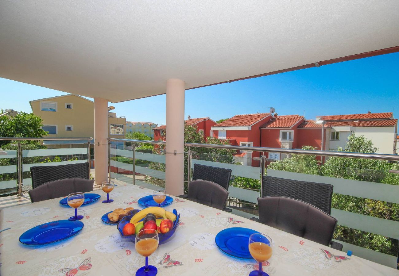 Ferienwohnung in Tribunj - Apartment Mara - Apartment mit zwei Schlafzimmern