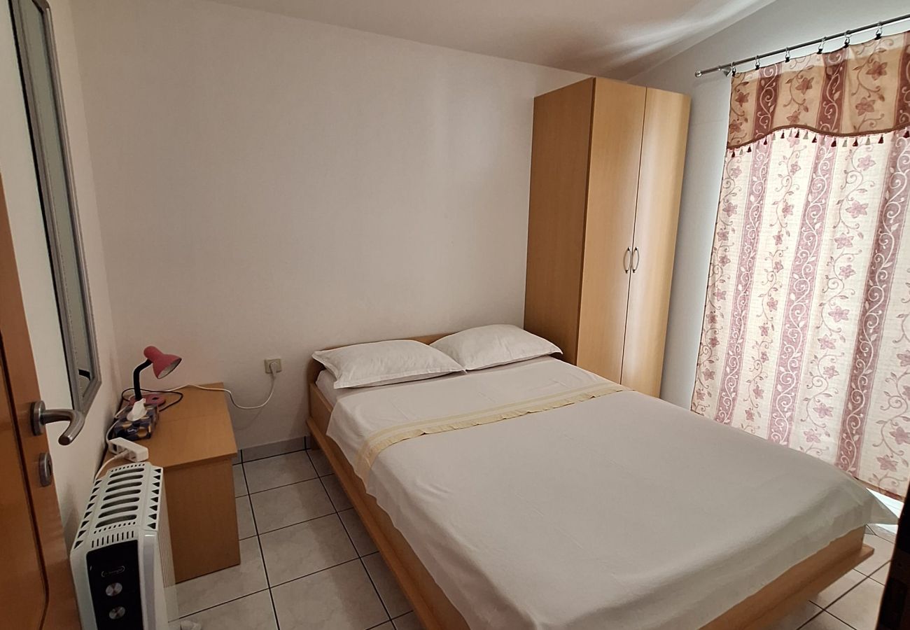 Ferienwohnung in Tribunj - Apartment Mara - Apartment mit zwei Schlafzimmern