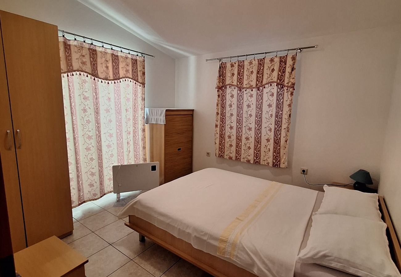 Ferienwohnung in Tribunj - Apartment Mara - Apartment mit zwei Schlafzimmern