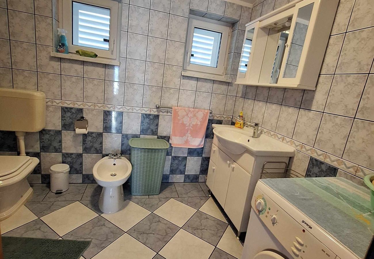 Ferienwohnung in Tribunj - Apartment Mara - Apartment mit zwei Schlafzimmern