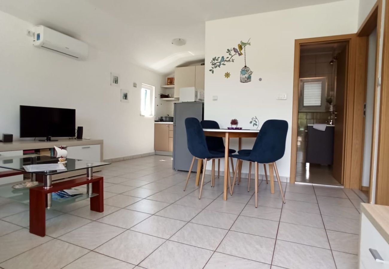 Ferienwohnung in Tribunj - Gemütliches Apartment Aurora Tribunj