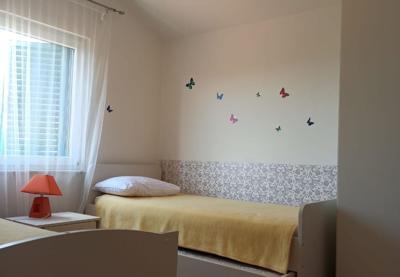 Ferienwohnung in Tribunj - Gemütliches Apartment Aurora Tribunj