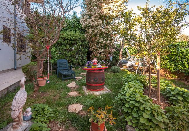 Ferienwohnung in Šibenik-Brodarica - Apartments Maretić - Apartment mit einem Schlafzimmer und Meerblick A3 Ferienwohnung in Šibenik-Brodarica - Apartments Maretić - Apartment mit einem Schlafzimmer und Meerblick A3