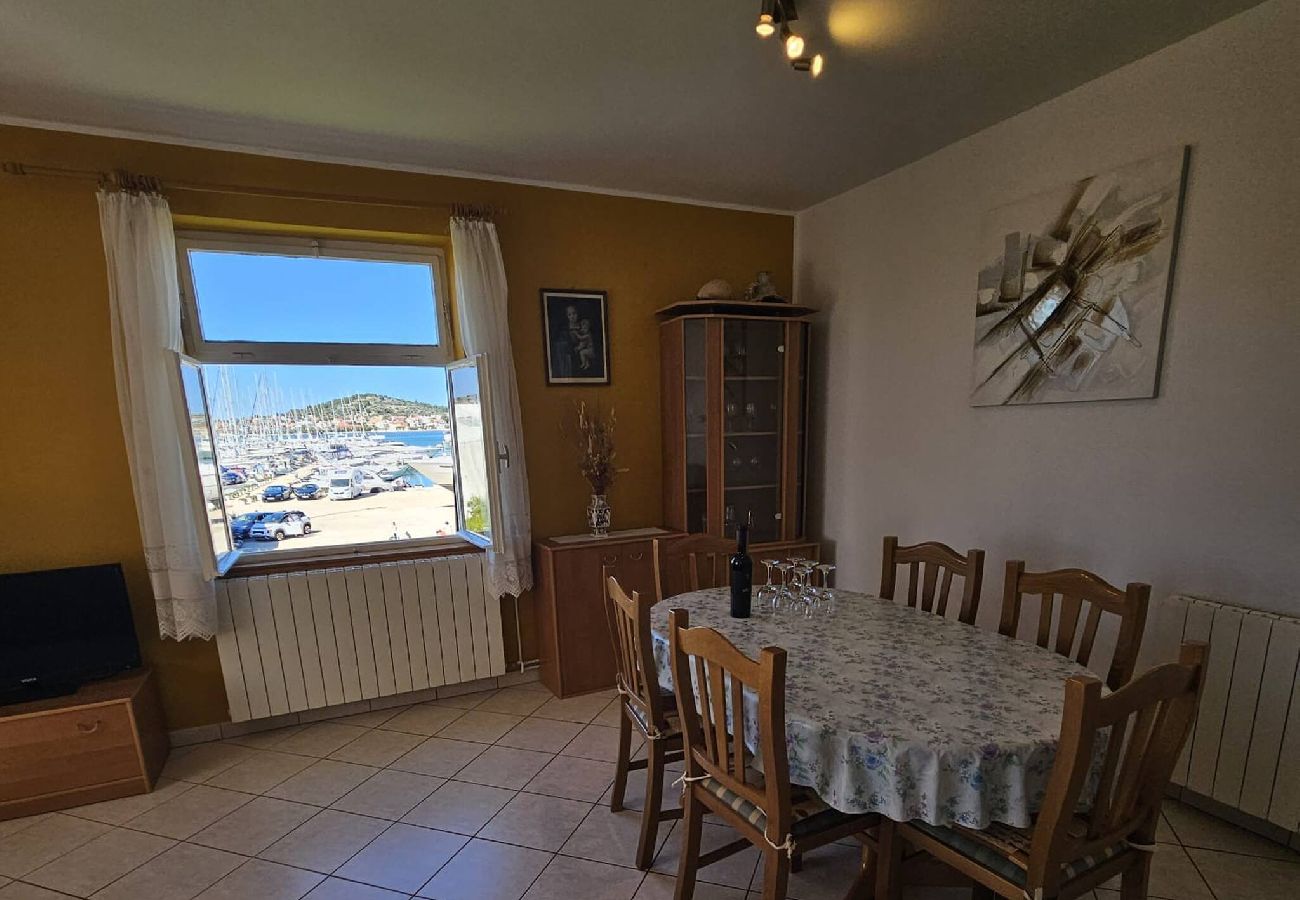 Ferienwohnung in Murter - Apartment Mario Murter
