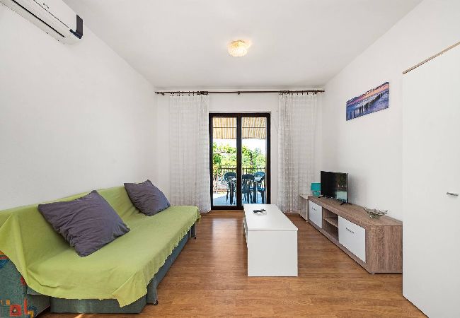 Ferienwohnung in Šibenik-Brodarica -  Apartment mit einem Schlafzimmer Jagoda Ferienwohnung in Šibenik-Brodarica -  Apartment mit einem Schlafzimmer Jagoda