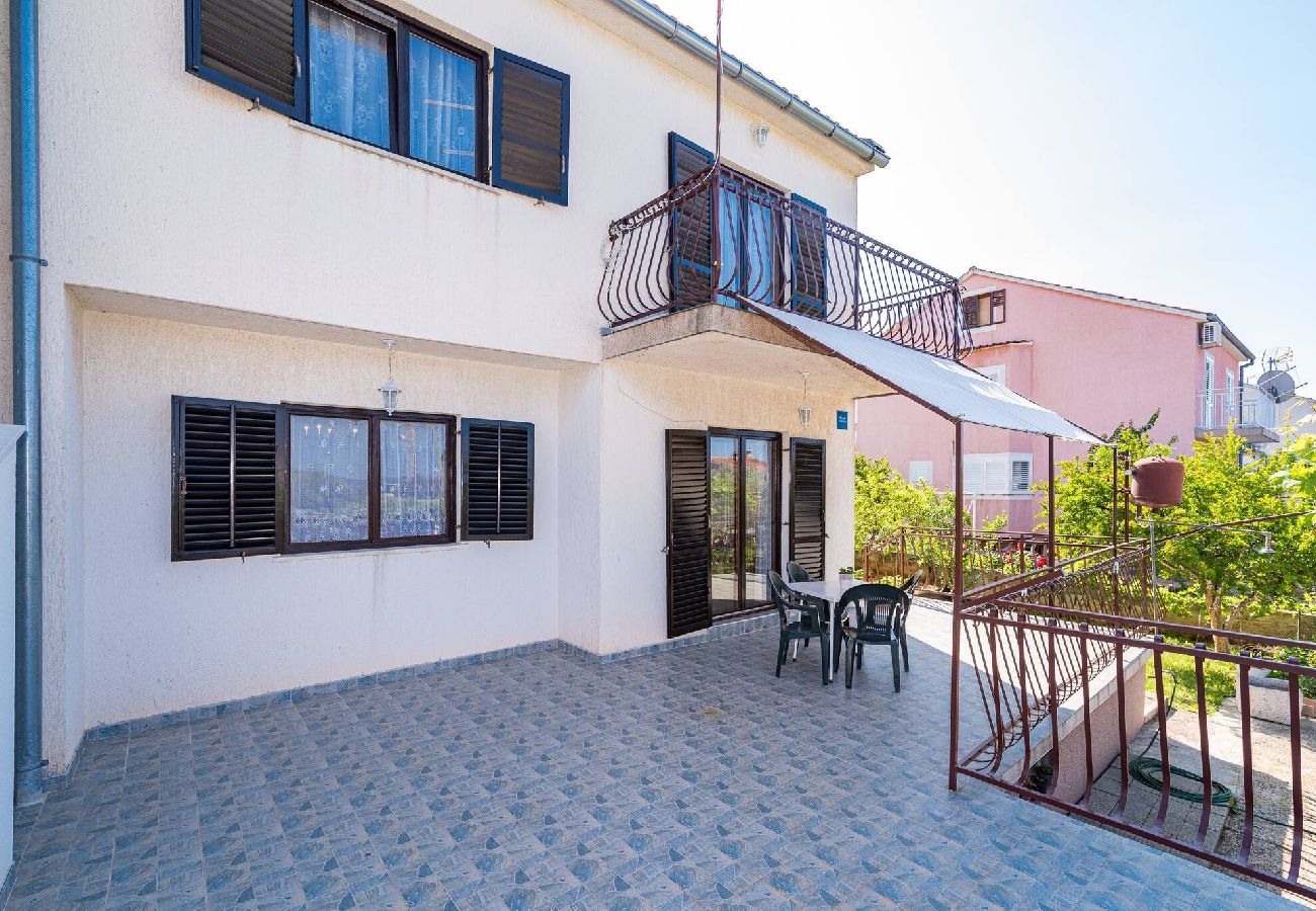 Ferienwohnung in Šibenik-Brodarica -  Apartment mit einem Schlafzimmer Jagoda