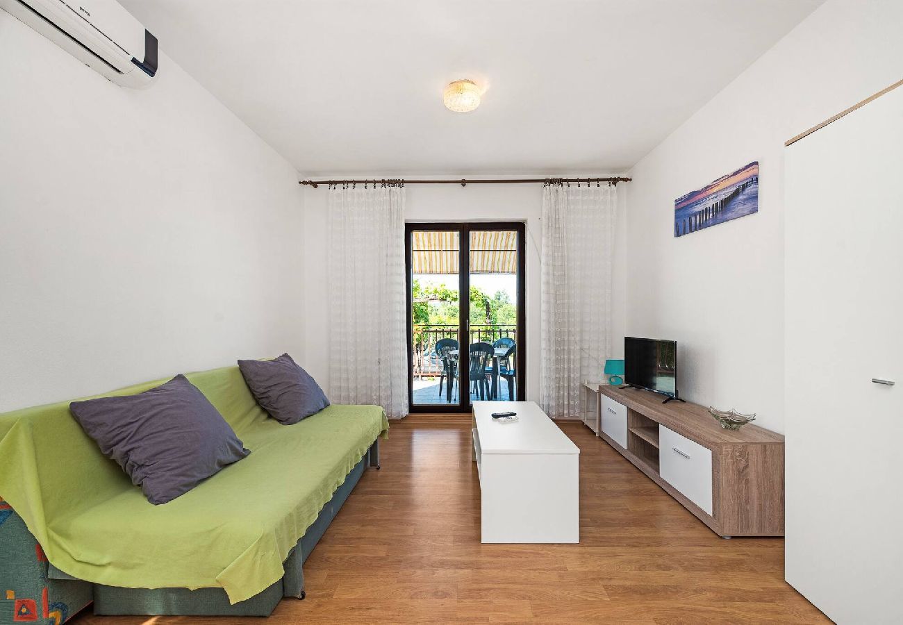 Ferienwohnung in Šibenik-Brodarica -  Apartment mit einem Schlafzimmer Jagoda