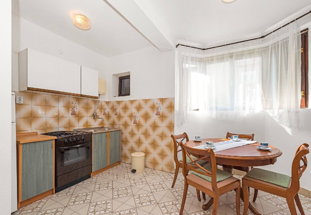 Ferienwohnung in Šibenik-Brodarica -  Apartment mit einem Schlafzimmer Jagoda