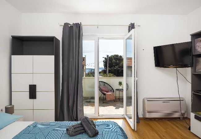 Ferienwohnung in Šibenik-Brodarica - Ferienhaus Roko&Iva - Haus mit drei Schlafzimmern und Meerblick Ferienwohnung in Šibenik-Brodarica - Ferienhaus Roko&Iva - Haus mit drei Schlafzimmern und Meerblick