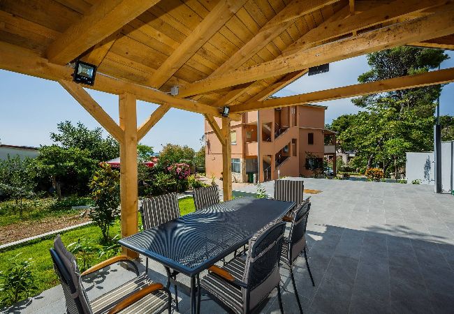 Ferienwohnung in Šibenik-Brodarica - Apartments Savin - one bedroom apartment with a sea view Ferienwohnung in Šibenik-Brodarica - Apartments Savin - one bedroom apartment with a sea view