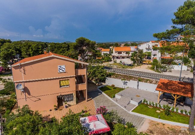 Ferienwohnung in Šibenik-Brodarica - Apartments Savin - one bedroom apartment with a sea view Ferienwohnung in Šibenik-Brodarica - Apartments Savin - one bedroom apartment with a sea view