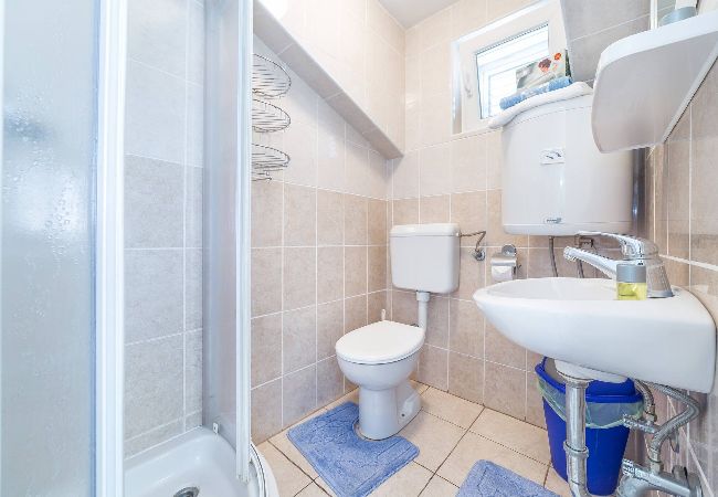 Ferienwohnung in Vodice - Apartments Nikol - Apartment mit einem Schlafzimmer und Meerblick A5 Ferienwohnung in Vodice - Apartments Nikol - Apartment mit einem Schlafzimmer und Meerblick A5