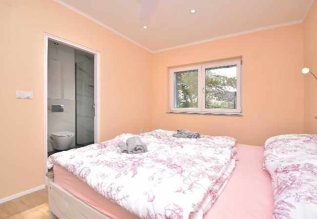 Villa in Šibenik-Brodarica - Villa Blue Chill – Haus mit fünf Schlafzimmern und Swimmingpool Villa in Šibenik-Brodarica - Villa Blue Chill – Haus mit fünf Schlafzimmern und Swimmingpool