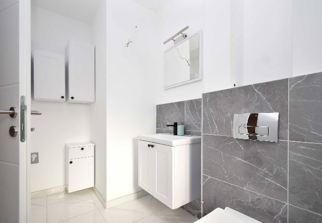 Villa in Šibenik-Brodarica - Villa Blue Chill – Haus mit fünf Schlafzimmern und Swimmingpool Villa in Šibenik-Brodarica - Villa Blue Chill – Haus mit fünf Schlafzimmern und Swimmingpool