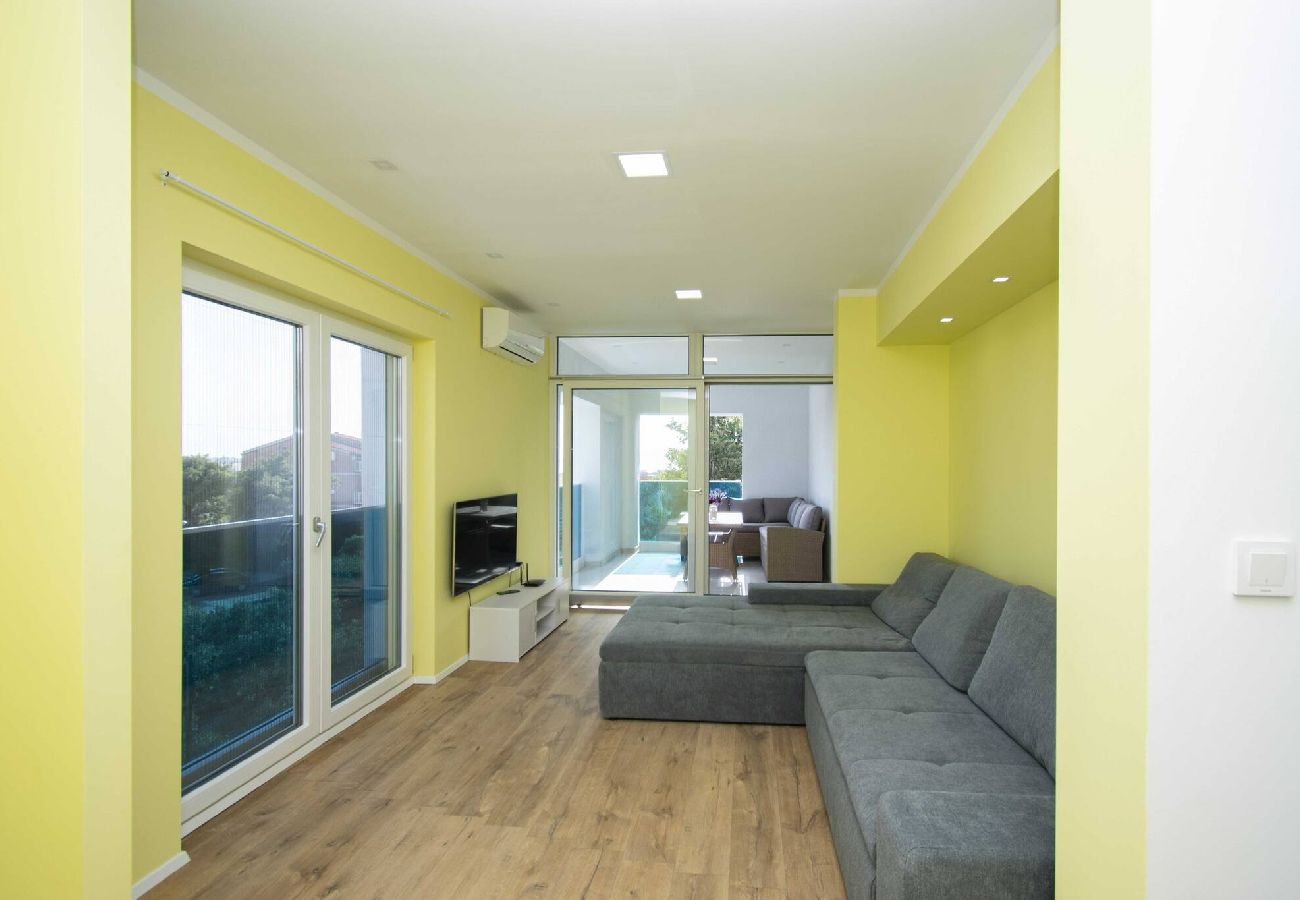 Villa in Šibenik-Brodarica - Villa Blue Chill – Haus mit fünf Schlafzimmern und Swimmingpool