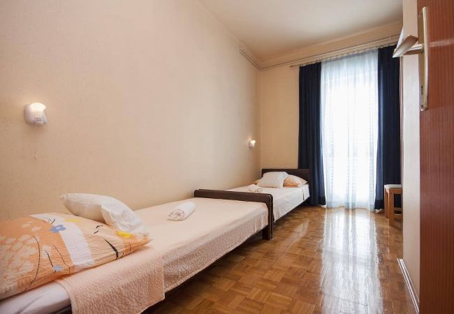 Ferienwohnung in Šibenik-Brodarica - Apartments Zdenka - two bedroom apartment with a terrace A1 Ferienwohnung in Šibenik-Brodarica - Apartments Zdenka - two bedroom apartment with a terrace A1