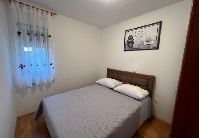 Ferienwohnung in Rogoznica - Apartments Sun Rogoznica - Apartment mit einem Schlafzimmer und Meerblick A1 Ferienwohnung in Rogoznica - Apartments Sun Rogoznica - Apartment mit einem Schlafzimmer und Meerblick A1