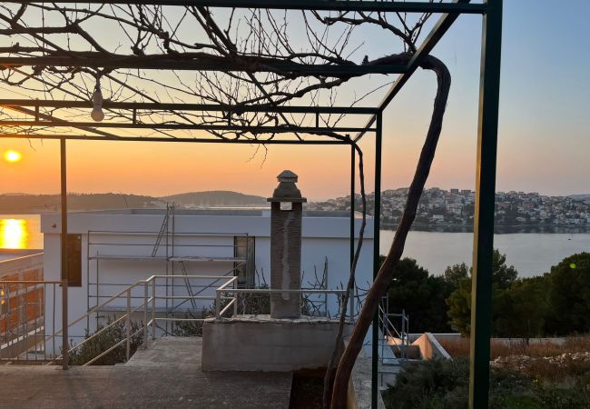 Ferienwohnung in Rogoznica - Apartments Sun Rogoznica - Apartment mit einem Schlafzimmer und Meerblick A1 Ferienwohnung in Rogoznica - Apartments Sun Rogoznica - Apartment mit einem Schlafzimmer und Meerblick A1