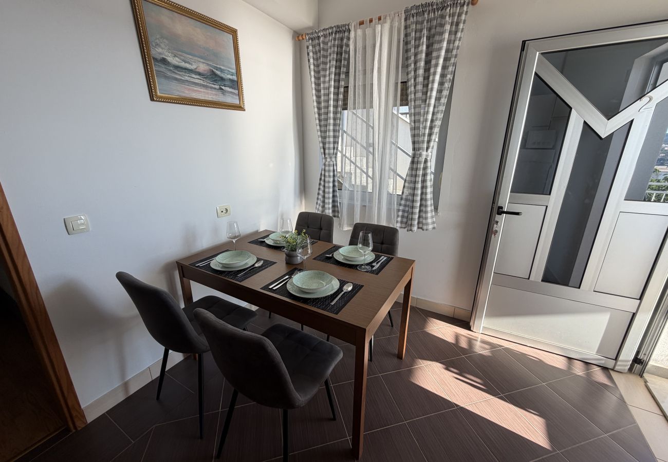 Ferienwohnung in Rogoznica - Apartments Sun Rogoznica - Meerblick A2