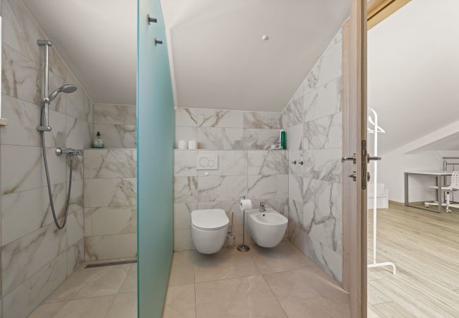 Ferienwohnung in Cres - Urlaub mit Meerblick - FeWo Jana – Insel Cres Ferienwohnung in Cres - Urlaub mit Meerblick - FeWo Jana – Insel Cres