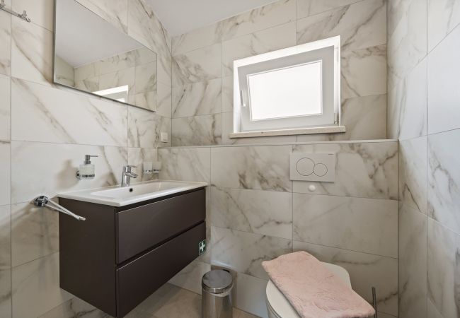 Ferienwohnung in Cres - Urlaub mit Meerblick - FeWo Jana – Insel Cres Ferienwohnung in Cres - Urlaub mit Meerblick - FeWo Jana – Insel Cres