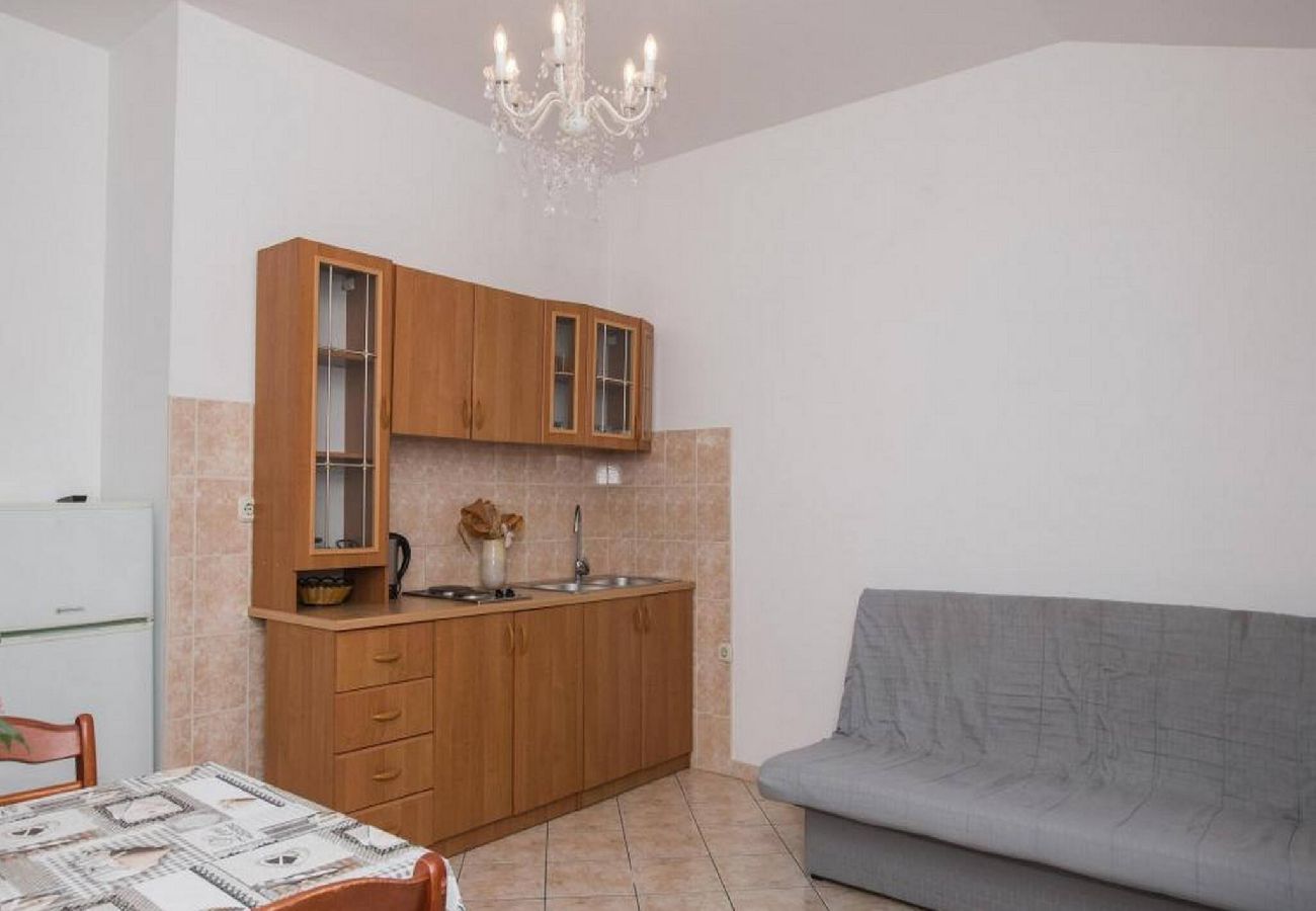 Ferienwohnung in Šibenik-Brodarica - Apartments Gaj Brodarica - A8