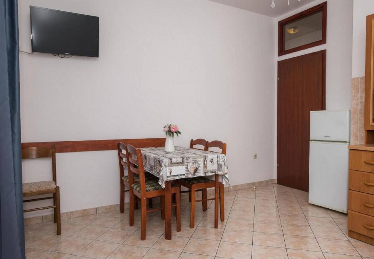 Ferienwohnung in Šibenik-Brodarica - Apartments Gaj Brodarica - A8