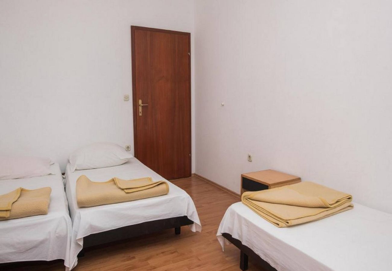 Ferienwohnung in Šibenik-Brodarica - Apartments Gaj Brodarica - A8