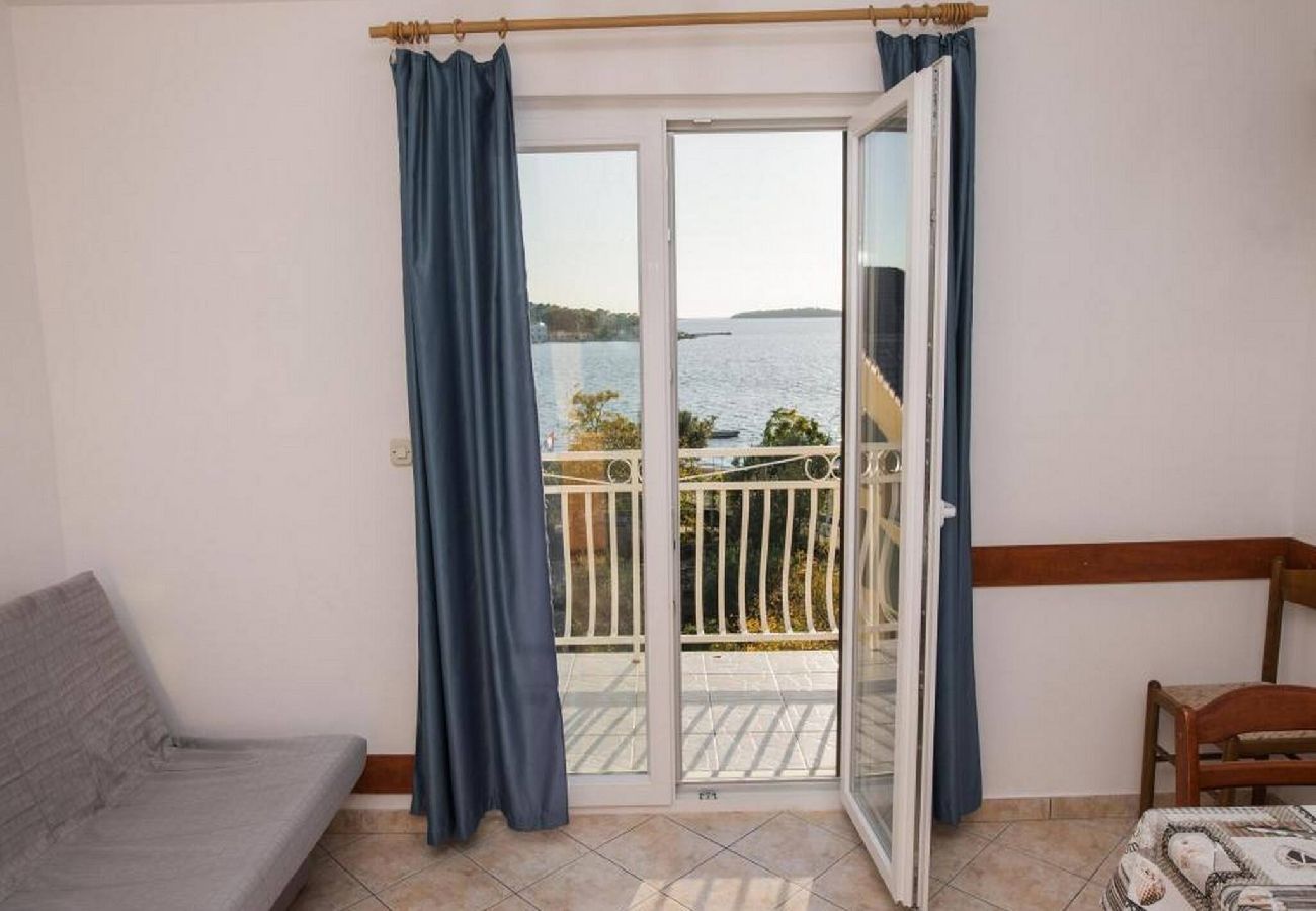 Ferienwohnung in Šibenik-Brodarica - Apartments Gaj Brodarica - A8