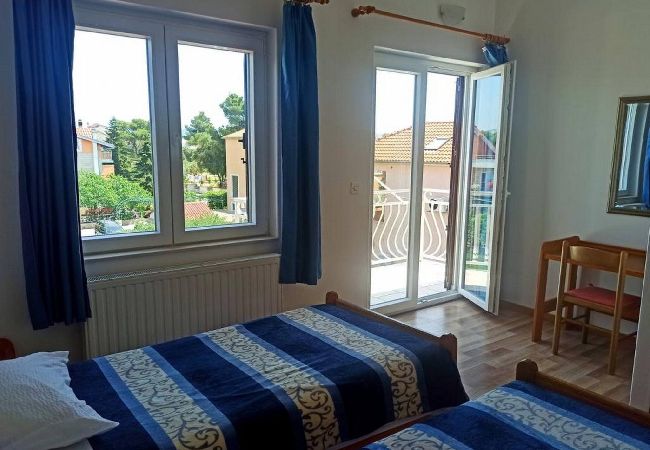 Ferienwohnung in Šibenik-Brodarica - Apartments Pletikosa Gaj - two bedroom apartment with a sea view A5 Ferienwohnung in Šibenik-Brodarica - Apartments Pletikosa Gaj - two bedroom apartment with a sea view A5