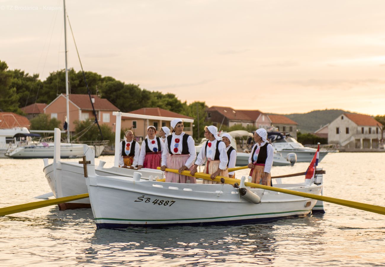 Ferienwohnung in Šibenik-Brodarica - Wohnungen Pletikosa Gaj - Meerblick A5