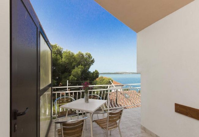 Ferienwohnung in Šibenik-Brodarica - Apartments Pletikosa Gaj - two bedroom apartment with a sea view A4 Ferienwohnung in Šibenik-Brodarica - Apartments Pletikosa Gaj - two bedroom apartment with a sea view A4