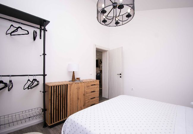 Ferienwohnung in Vodice - Garden Boutique Apartments - Apartment mit zwei Schlafzimmern und Balkon (Diora) Ferienwohnung in Vodice - Garden Boutique Apartments - Apartment mit zwei Schlafzimmern und Balkon (Diora)