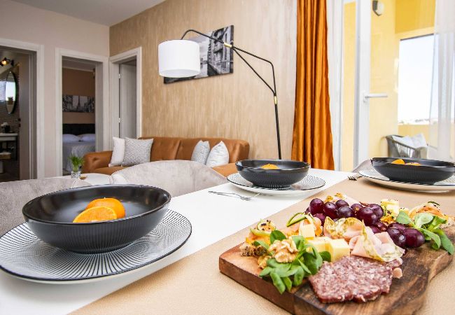 Ferienwohnung in Vodice - Garden Boutique Apartments - Apartment mit zwei Schlafzimmern und Balkon (Diora) Ferienwohnung in Vodice - Garden Boutique Apartments - Apartment mit zwei Schlafzimmern und Balkon (Diora)