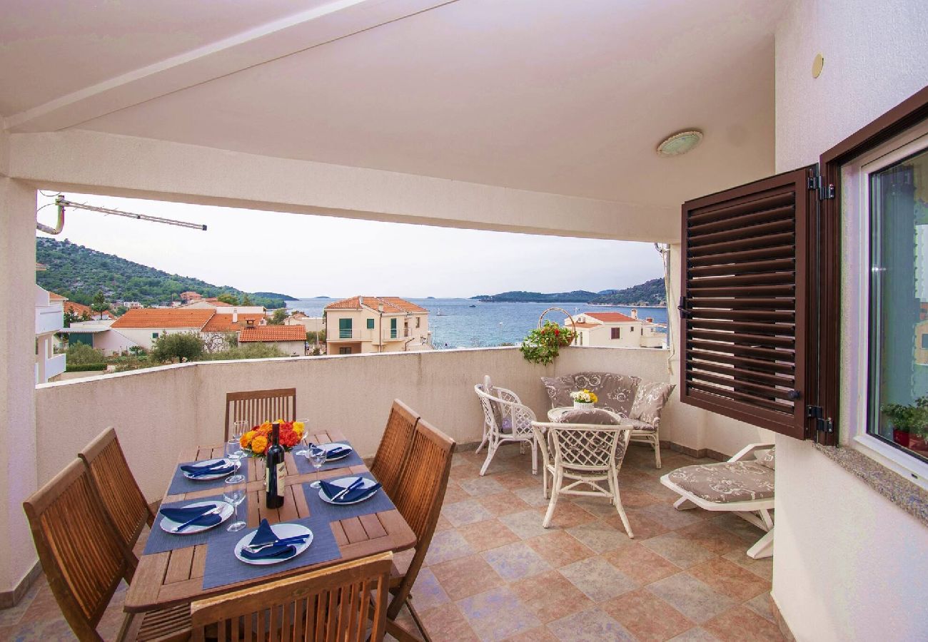 Ferienwohnung in Ražanj - Apartment Meri - Apartment mit zwei Schlafzimmern und Meerblick
