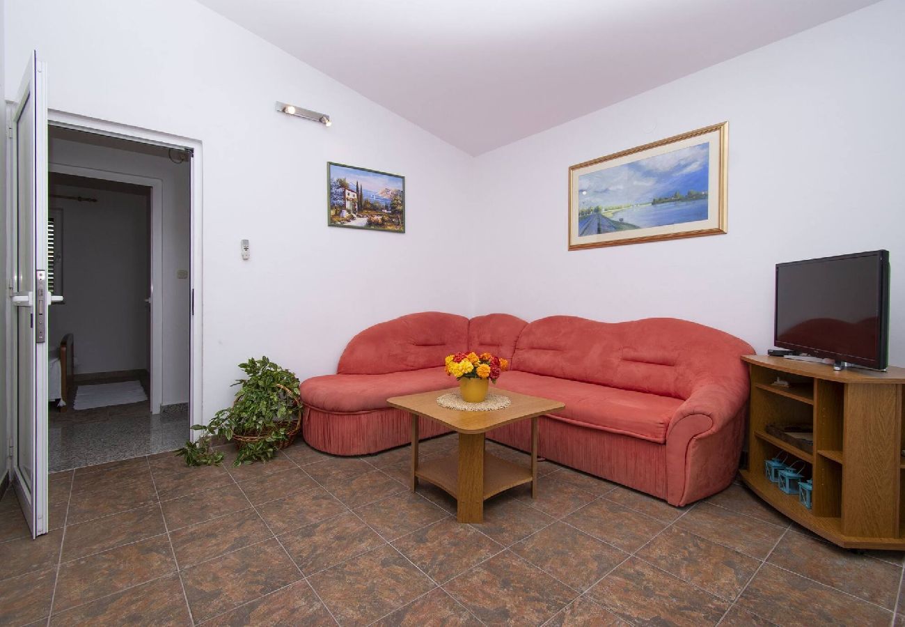 Ferienwohnung in Ražanj - Apartment Meri - Apartment mit zwei Schlafzimmern und Meerblick