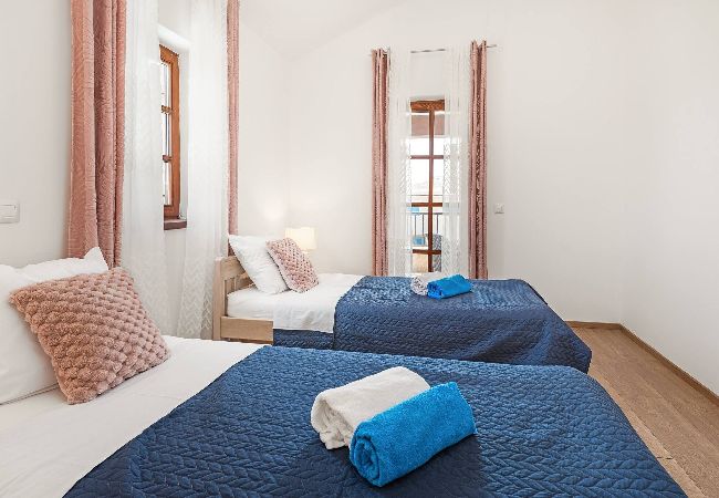 Villa in Ugljan - Villa Muline - Haus mit vier Schlafzimmern und Swimmingpool Villa in Ugljan - Villa Muline - Haus mit vier Schlafzimmern und Swimmingpool