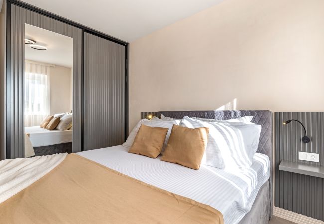 Ferienwohnung in Šibenik-Brodarica - Luxusapartment Tisa Ferienwohnung in Šibenik-Brodarica - Luxusapartment Tisa