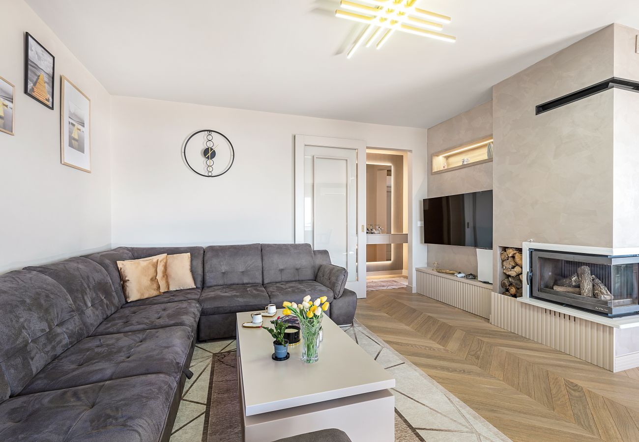 Ferienwohnung in Šibenik-Brodarica - Luxusapartment Tisa – Apartment mit drei Schlafzimmern und Meerblick