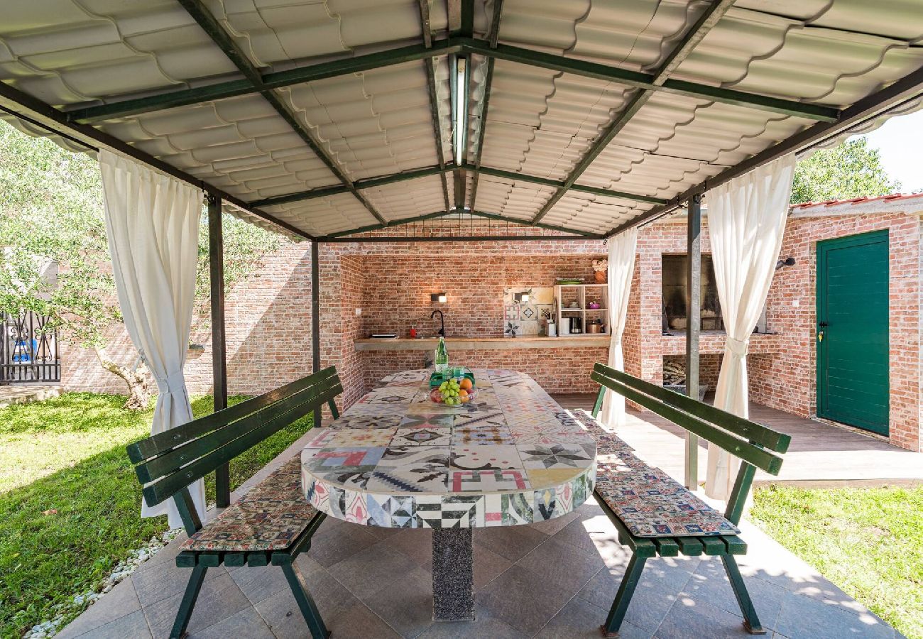 Ferienhaus in Danilo Kraljice - Rural Holiday Home Endi 
