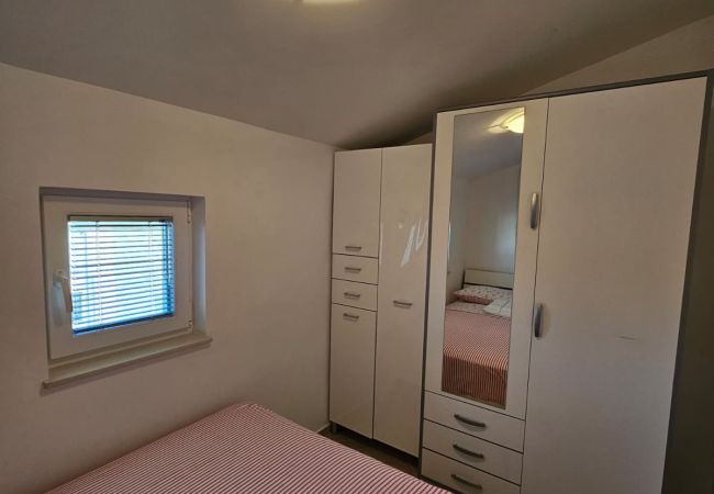Ferienwohnung in Tribunj - Apartments Olga - Apartment mit einem Schlafzimmer und Meerblick A3 Ferienwohnung in Tribunj - Apartments Olga - Apartment mit einem Schlafzimmer und Meerblick A3