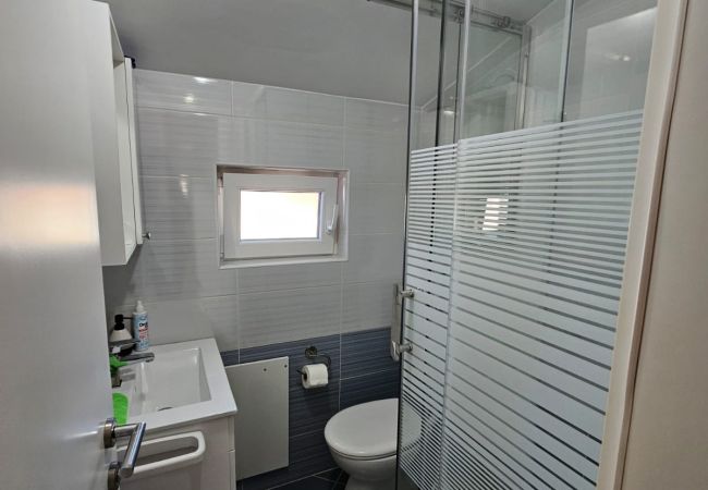 Ferienwohnung in Tribunj - Apartments Olga - Apartment mit einem Schlafzimmer und Meerblick A3 Ferienwohnung in Tribunj - Apartments Olga - Apartment mit einem Schlafzimmer und Meerblick A3