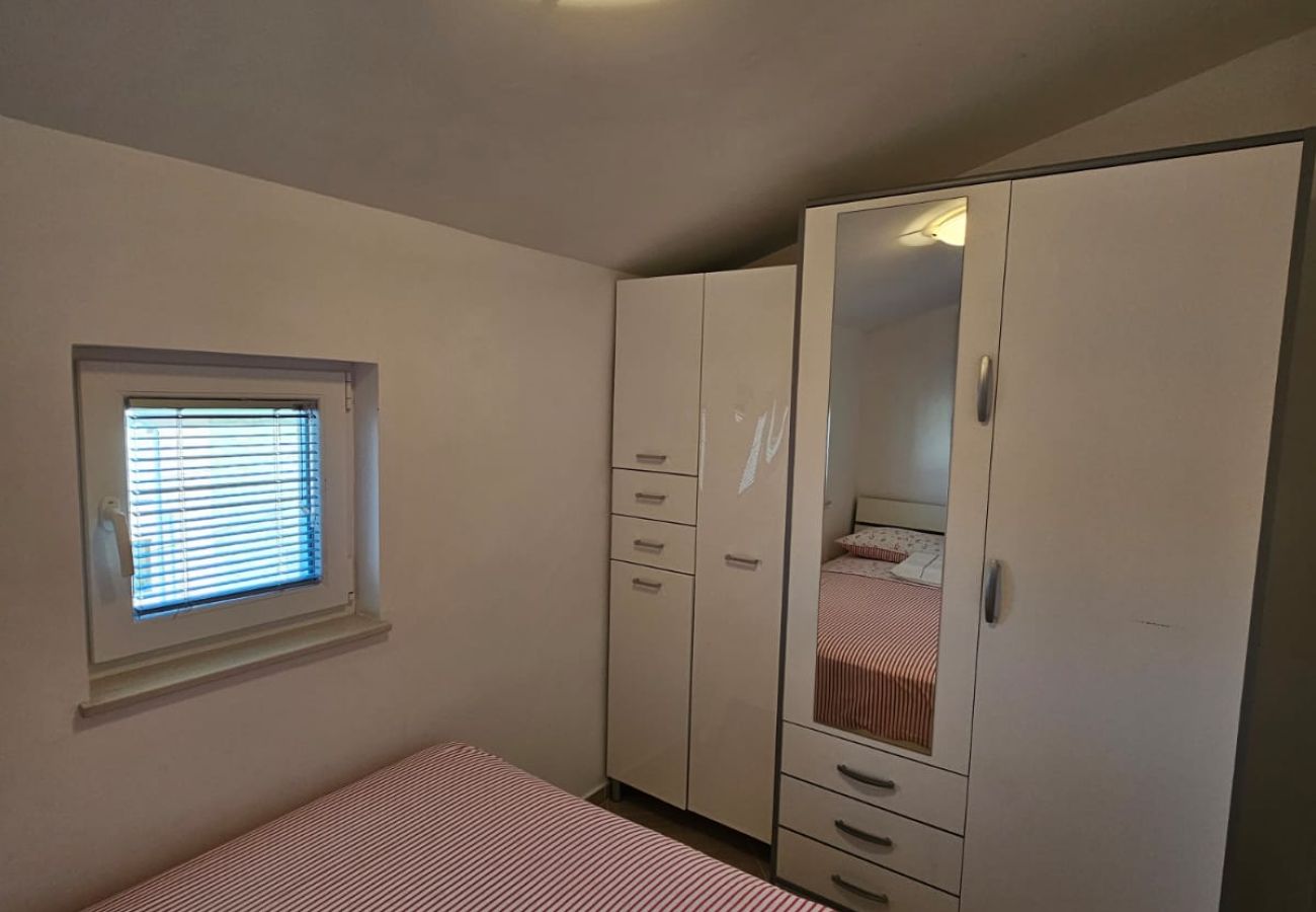 Ferienwohnung in Tribunj - Apartments Olga - Apartment mit einem Schlafzimmer und Meerblick A3